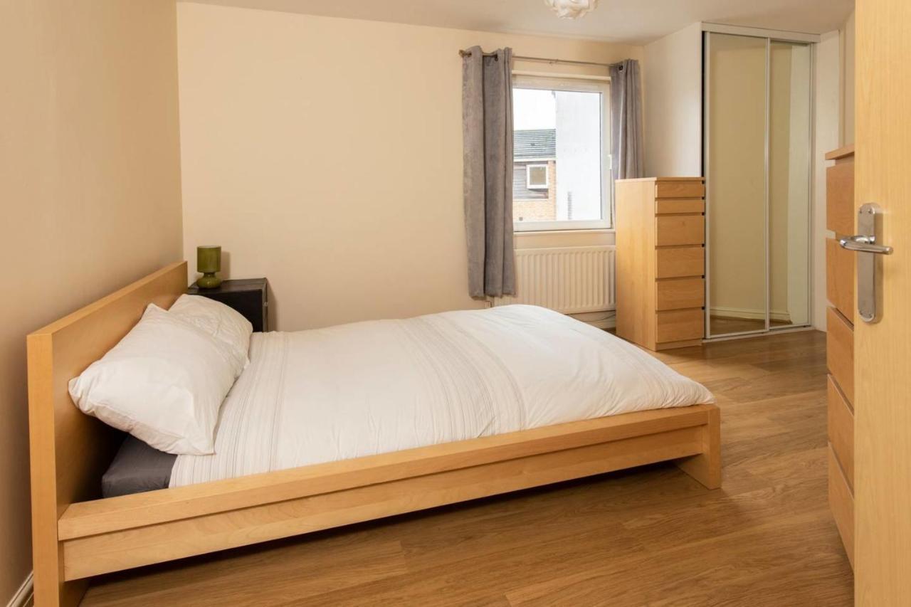 Guestready - Top Floor Apt 2Min Walk To O2 Apollo Manchester Exteriör bild