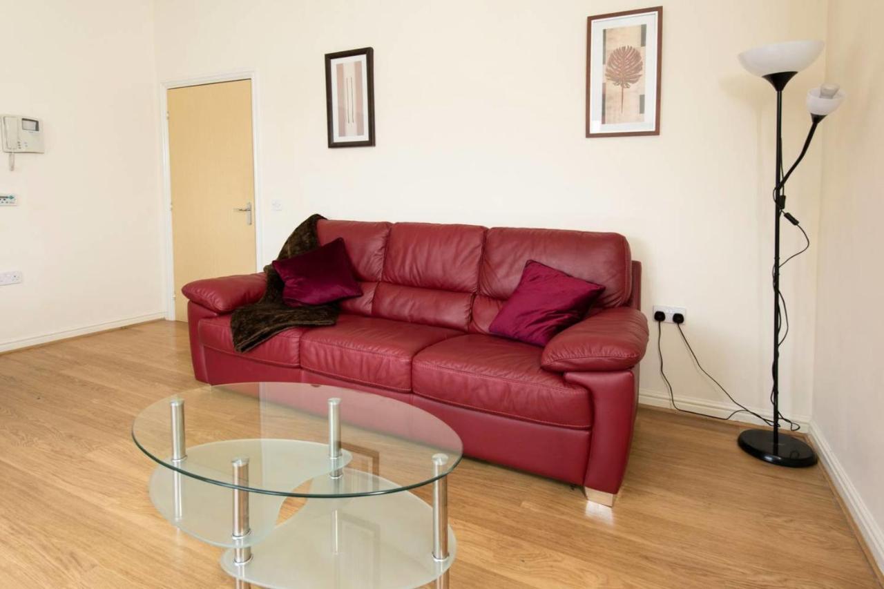 Guestready - Top Floor Apt 2Min Walk To O2 Apollo Manchester Exteriör bild